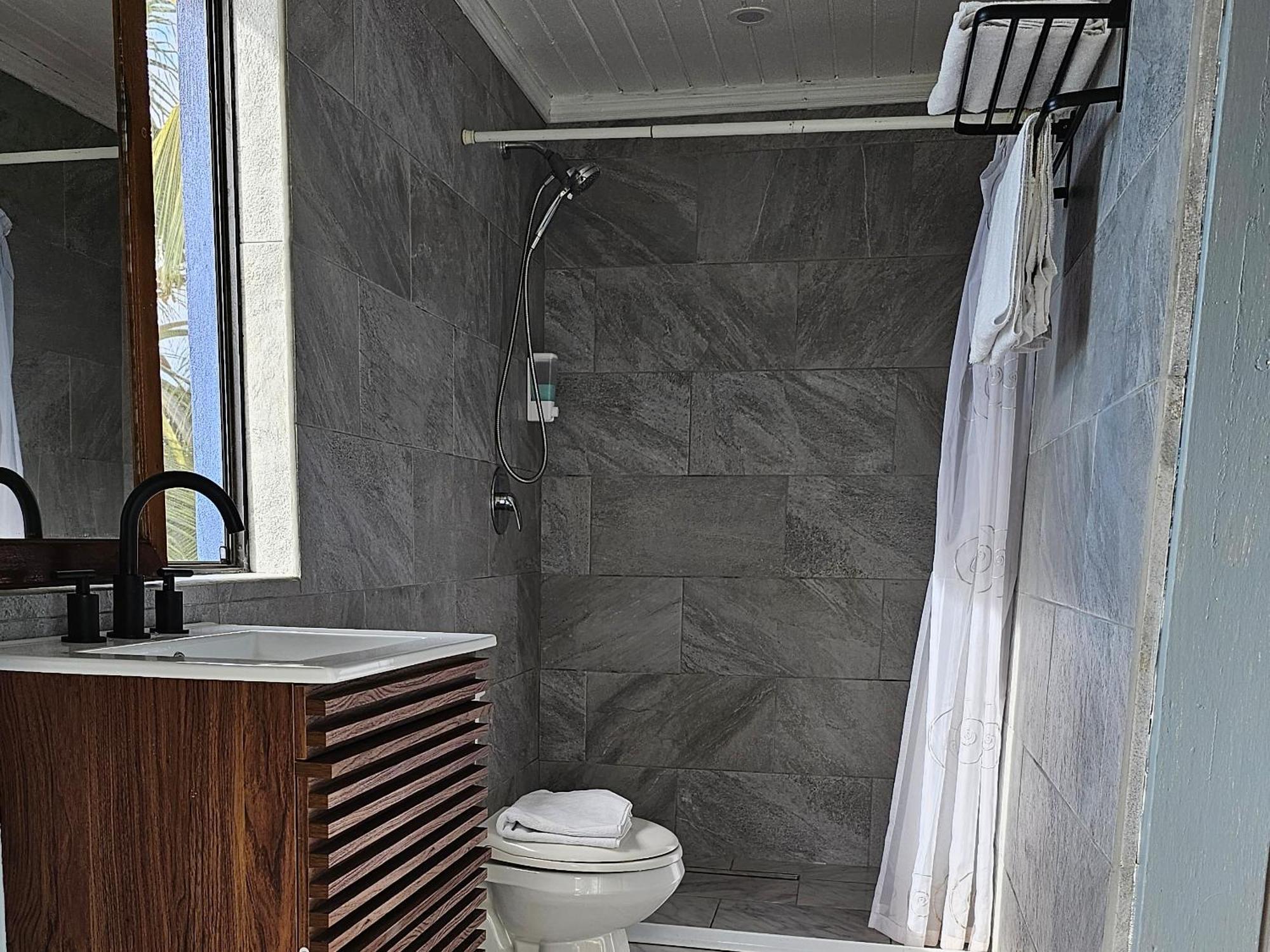 Bay View Apartments Canouan Island Charlestown Kamer foto